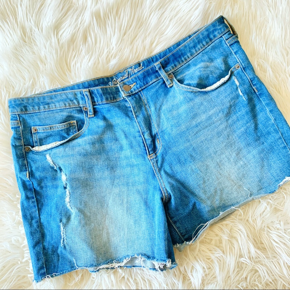 Women’s Denim Shorts- Universal Threads size 18